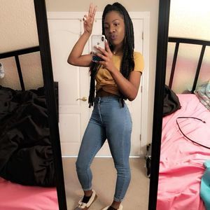 Meet your Posher, Christanae